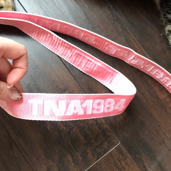 🦋3/$50 Aritzia TNA very long belt - Picture 6 of 10